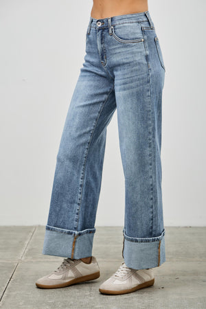 P7561D, MID RISE CUFFED JEANS WITH STRETCH