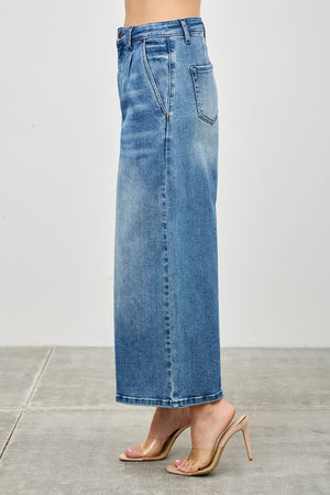 P8135MD, HIGH RISE WIDE CROP WITH PLEATS