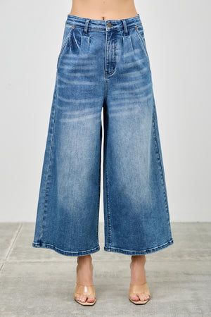 P8135MD, HIGH RISE WIDE CROP WITH PLEATS