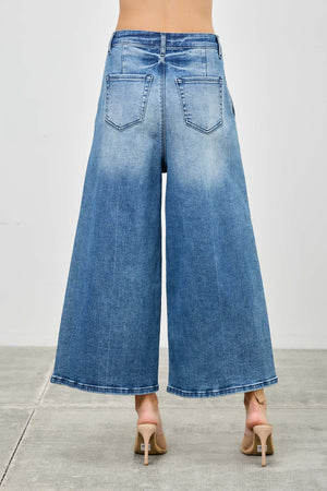 P8135MD, HIGH RISE WIDE CROP WITH PLEATS