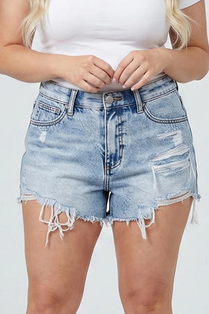 S81598L, PLUS HIGH RISE FRAYED SHORT WITH PATCH