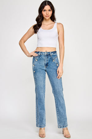 P8174M, HIGH RISE DAD JEAN WITH SCALLOP POCKET