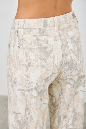 P81968, PLUS MID RISE PRINTED WIDE STRAIGHT