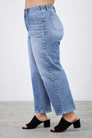 P82088M, PLUS HIGH RISE CROP STRAIGHT WITH DOUBLE BUTTON