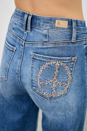 P8213M, HIGH RISE CROP WIDE WITH EMBROIDERY