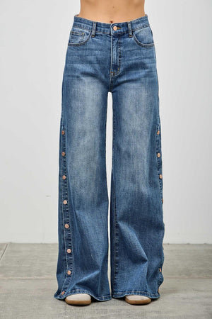 P8218M, HIGH RISE WIDE LEG WITH SNAP BUTTONS