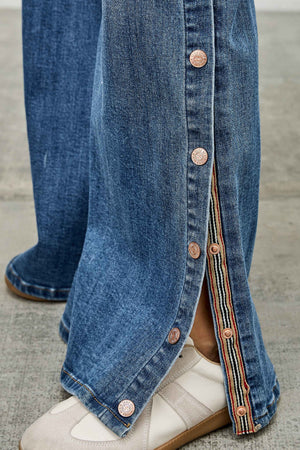 P8218M, HIGH RISE WIDE LEG WITH SNAP BUTTONS