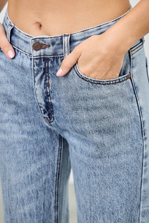 P8226M, MID RISE RELAXED STRAIGHT WITH DESTROY