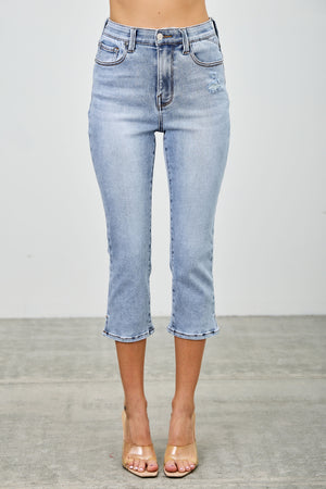 P82828, PLUS HIGH RISE CAPRI WITH SLIT