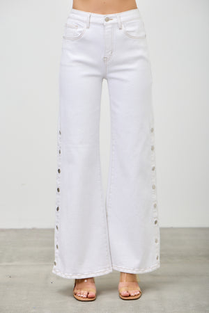 P82858WH, PLUS HIGH RISE WIDE LEG WITH SNAP BUTTONS