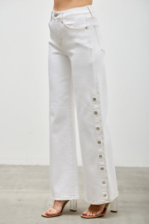 P82858WH, PLUS HIGH RISE WIDE LEG WITH SNAP BUTTONS