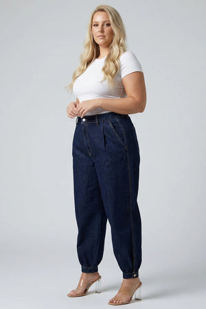 P83108D , PLUS HIGH RISE JOGGER JEAN