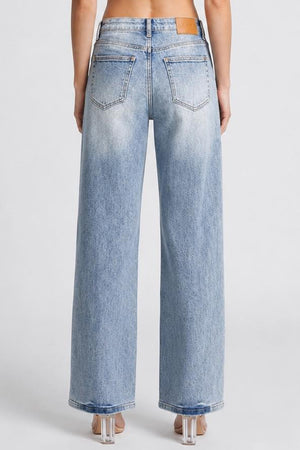 P8330M, MID RISE RELAXED STRAIGHT WITH DESTRUCTED KNEE 