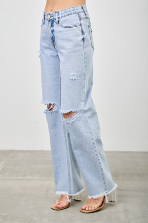 P83318L, PLUS MID RISE RELAXED WITH KNEE DESTROY