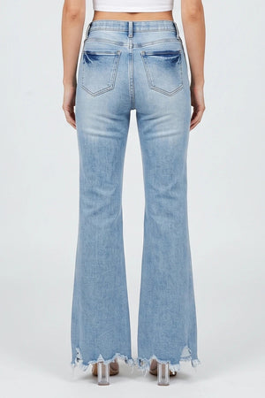 P8334M, MID RISE BOOT CUT WITH FRAYED HEM