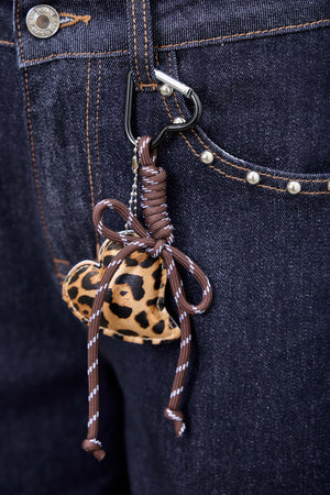 P8361D, HIGH RISE LOOSE WIDE LEG with SIGNATURE FRONT POCKET CHAIN