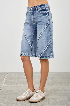 S81468M, PLUS MID RISE WIDE BERMUDA WITH FRAYED SEAM