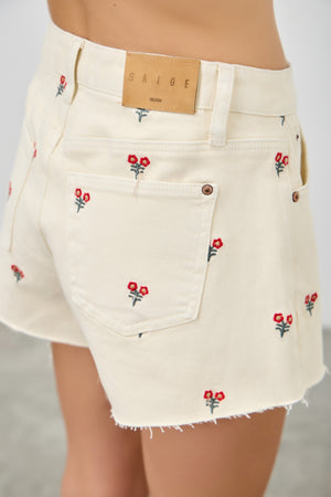 S8157, HIGH RISE FRAYED HEM SHORT WITH EMBROIDERY