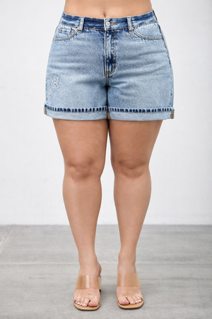 S81628M, PLUS MID RISE RELAXED SHORT W /EMBROIDERY