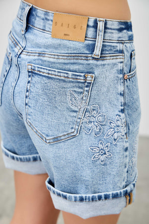 S81628M, PLUS MID RISE RELAXED SHORT W /EMBROIDERY
