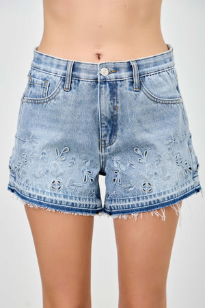 S81688ML, PLUS HIGH RISE EMBROIDERED SHORT WITH RELEASED HEM 