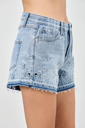 S81688ML, PLUS HIGH RISE EMBROIDERED SHORT WITH RELEASED HEM 